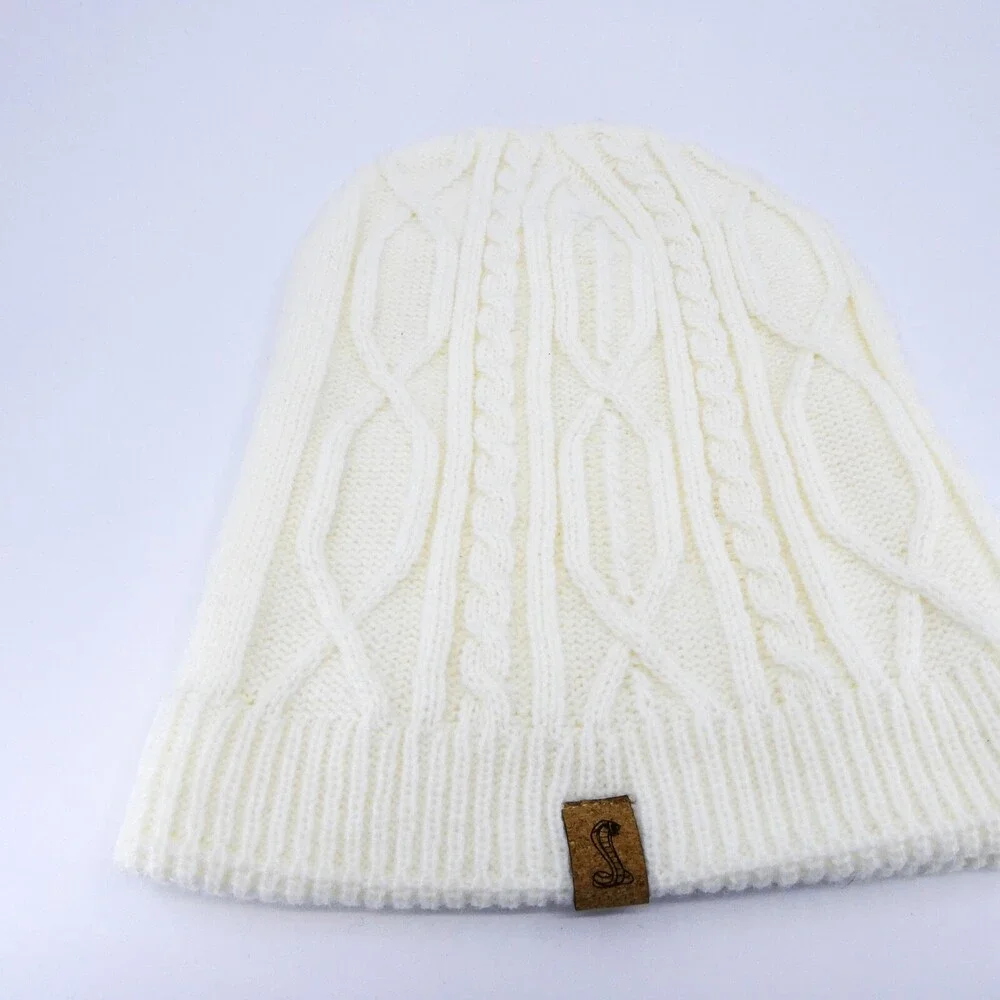 Cobra Winter Hat Womens One‎ Size White Cable Knit Preppy Cap Car Ouray Sports